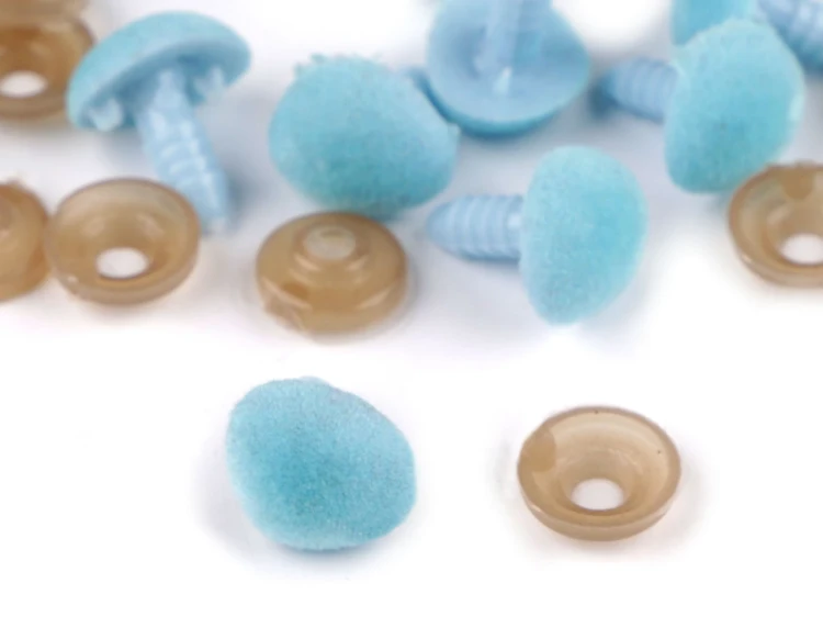 Nos bezpieczny błękitny aksamitny 11x14