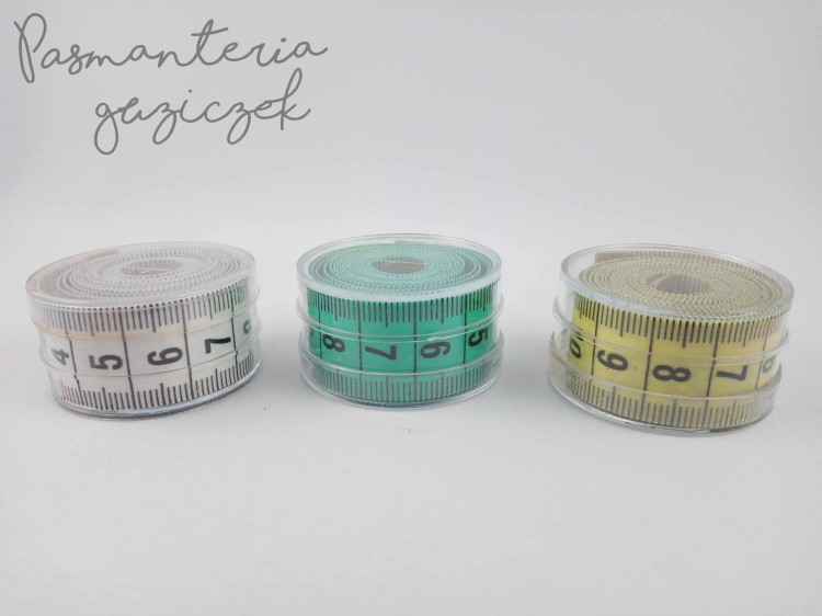 Centymetr krawiecki w pudełku