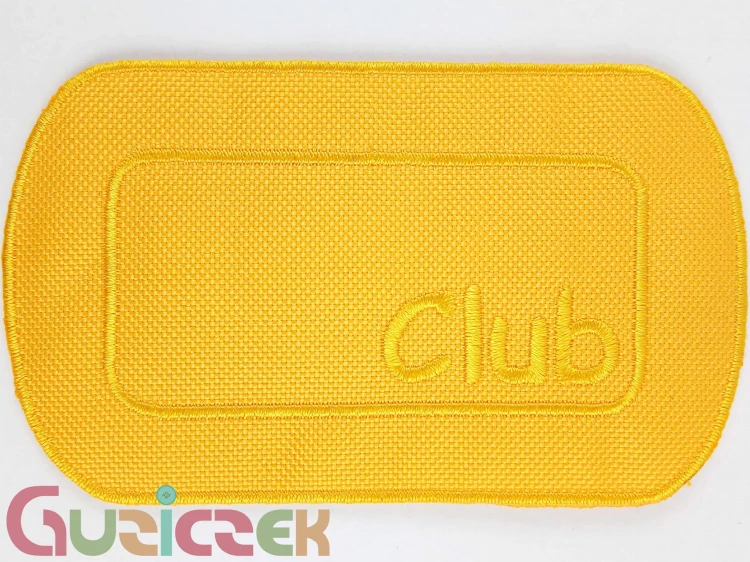 Naprasowanka Club 110x65 mm żółty